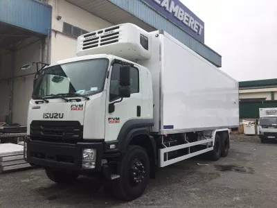 *THAY KÍNH XE tải Isuzu 15 tấn tận nơi
